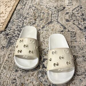 Gucci White Embossed Slide Sandals unisex
